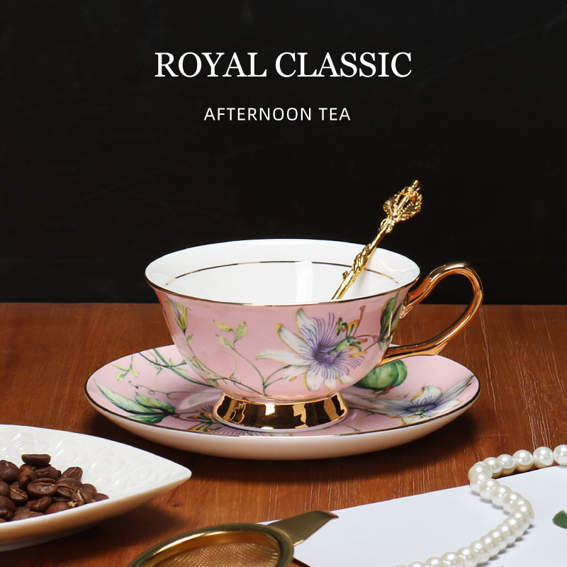 Juego de tazas y platillos de café de porcelana china de alta gama de estilo europeo, taza de té floral de cerámica francesa, caja de regalo, taza de té de la tarde exquisita