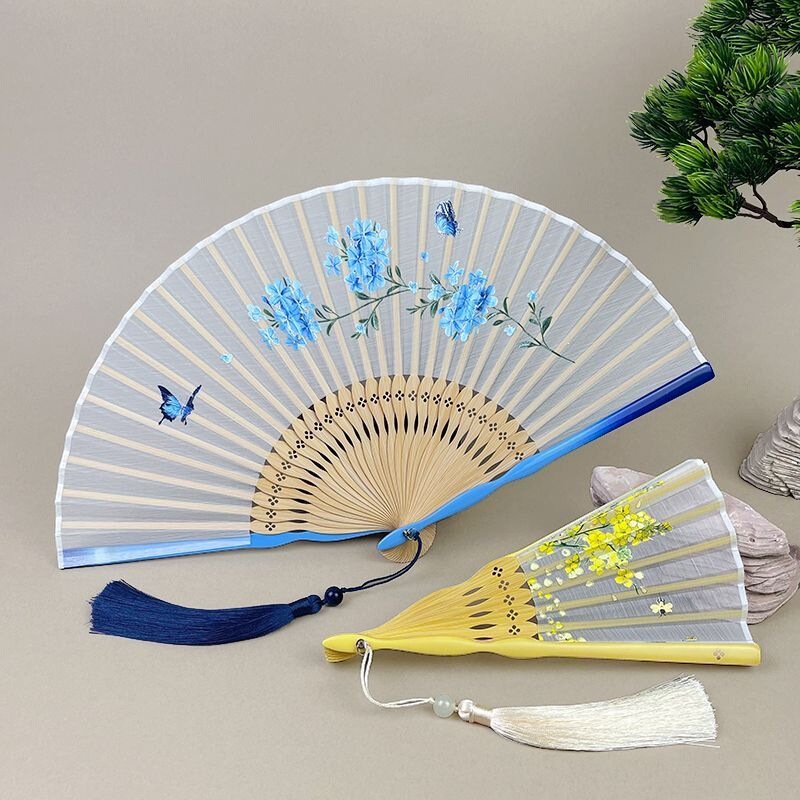 New Chinese-Style High-Looking Aesthetic Folding Fan with Ancient Chinese Style, Suitable for Hanfu and Cheongsam, Portable and Foldable Small Fan for Summer
