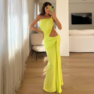 2025 European and American Cross-Border Summer Sexy One-Shoulder Backless Tube Top Dress Fashionable Pure Color Strap Pleated Long Skirt