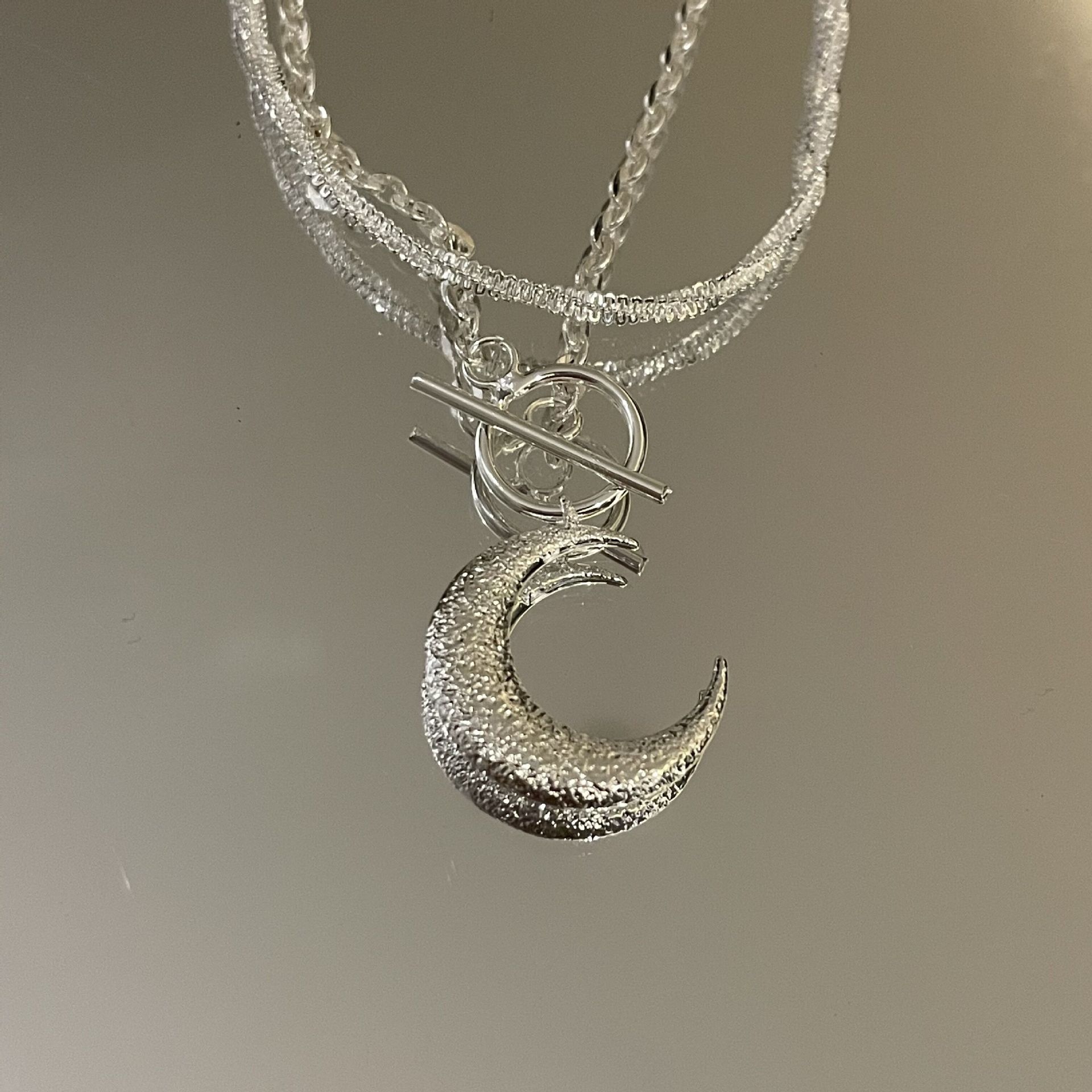 Nihaojewelry Retro Moon Ot Buckle Pendant Necklace Wholesale Jewelry display picture 8