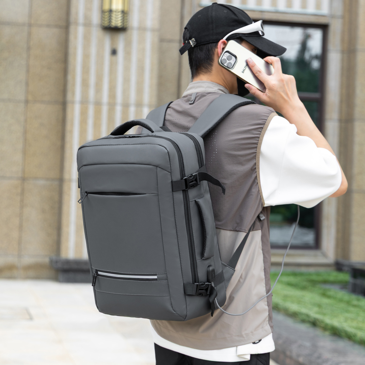 Mochila USB de gran capacidad simple de color sólido colgante barra de tracción bolsa de embarque de viaje a prueba de agua de gran capacidad mochila de computadora