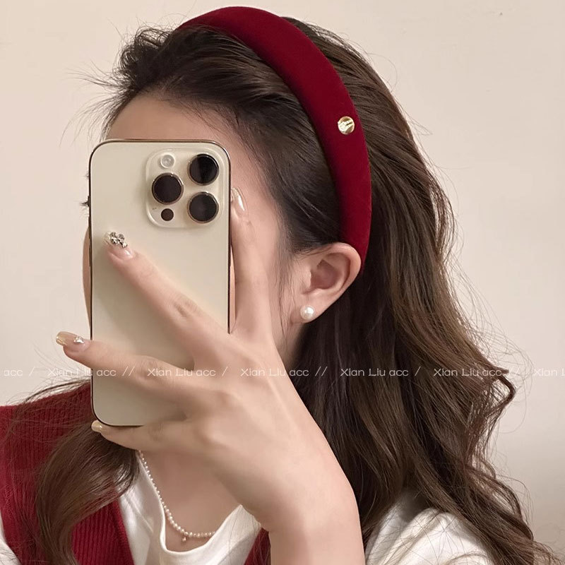 Año Nuevo para mujeres cráneo alto otoño invierno terciopelo de alta sensación cara pequeña agujero de cabello simple cabeza antideslizante universal