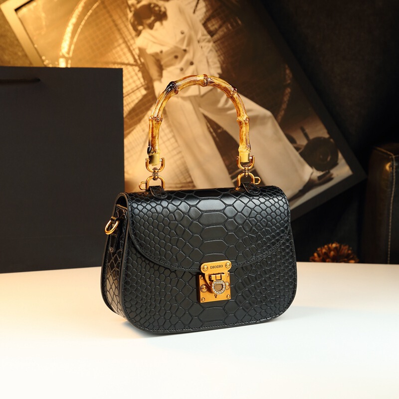 Counter Crocodile Leather Women's Bag Crossbody Bag Women's 2025 New Bag Versatile Niche Accessible Luxury Bamboo Handbag