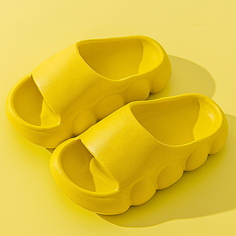 Zapatillas de Eva para niños Zapatillas de niñas de verano antideslizantes de fondo suave para niños ligeros para niños medianos y grandes zapatillas de dibujos animados para niños