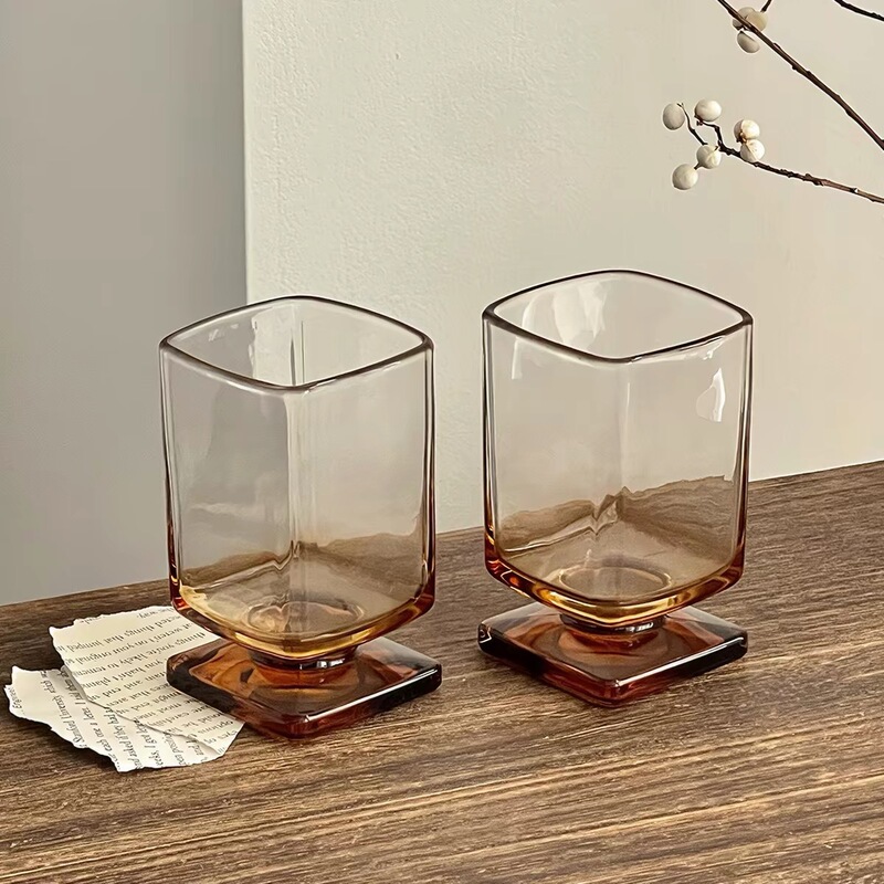 Maillard glass cup for home use, vintage, high aesthetic value, unique design, whiskey cup, beverage and cocktail cup Maillard glass cup for home use, vintage, high aesthetic value, unique design, whiskey cup, beverage and cocktail cup