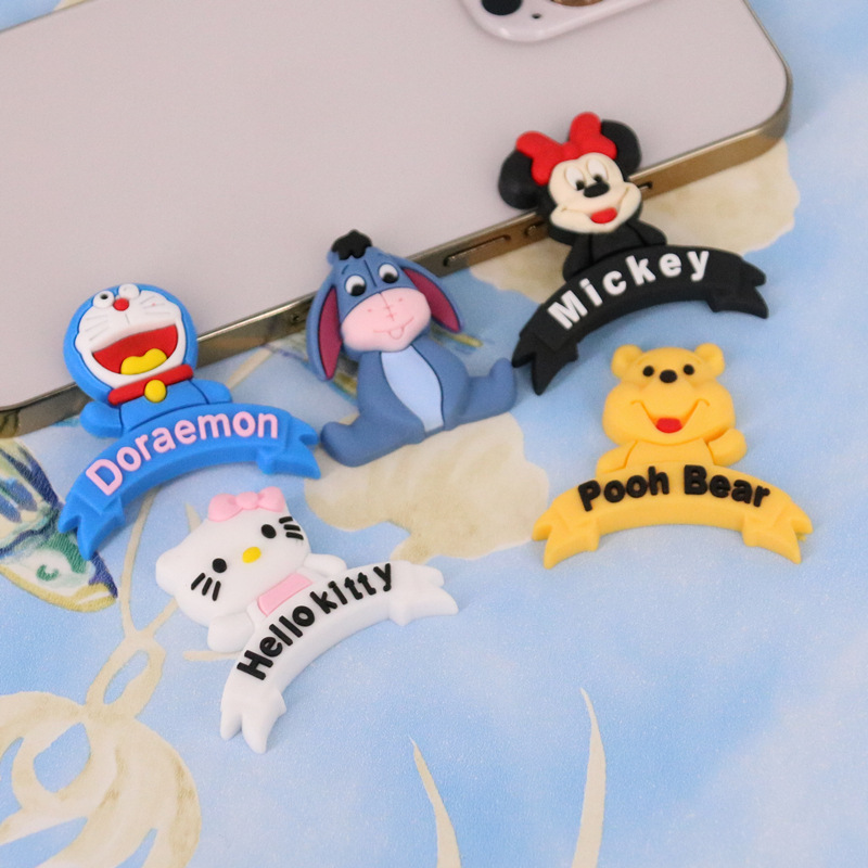 Classic cartoon accessory with accessories
