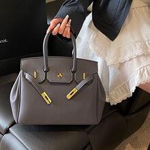 Ů��Ů���¿���K��ٴ����������������μ����Ů���P����r��