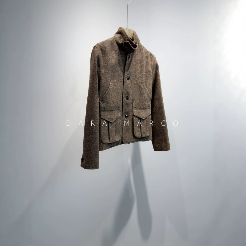 Autumn and winter retro short wool jacket, simple and elegant, with a distinctive herringbone pattern, and a stylish, workwear-inspired design with a notched lapel