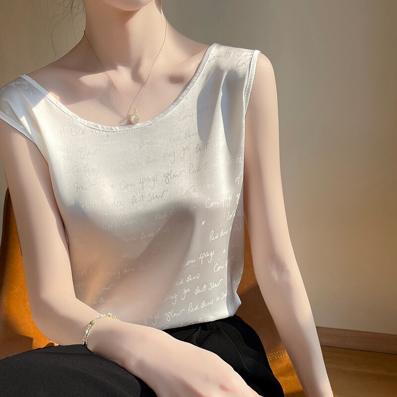 Spring and Summer Round Neck Camisole Women's Acetic Acid Satin Printed Sleeveless Inner Loose Suit Base Shirt Top Spring and Summer Round Neck Camisole Women's Acetic Acid Satin Printed Sleeveless Inner Loose Suit Base Shirt Top