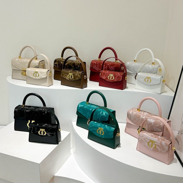 Cross-Border Mother-Daughter Handbag, Melard Bag for Women, 2026 New Model, High Aesthetic Value, Retro Single-Shoulder Crossbody Small Square Bag Cross-Border Mother-Daughter Handbag, Melard Bag for Women, 2026 New Model, High Aesthetic Value, Retro Single-Shoulder Crossbody Small Square Bag