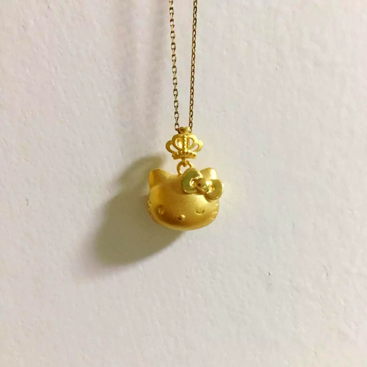 hellokitty皇冠吊坠项链可爱甜美kt凯蒂猫镀金仿真锁骨链送女友礼