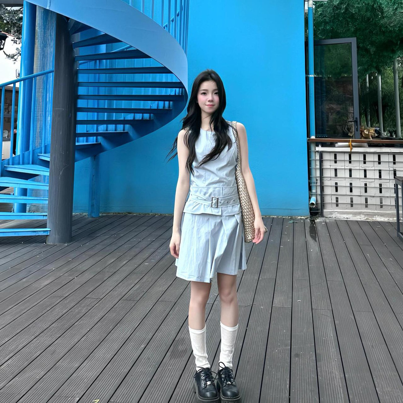 Korean-Style College-Style Blue Sleeveless Pleated Dress for Women, Summer Elegant and Age-Reducing, Waist-Cinching, Slimming A-Line Short Skirt Korean-Style College-Style Blue Sleeveless Pleated Dress for Women, Summer Elegant and Age-Reducing, Waist-Cinching, Slimming A-Line Short Skirt