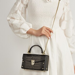 2025�¿��{�~��ƤŮʿ�μ�����e���{��Ƥб����r�г������Ů��