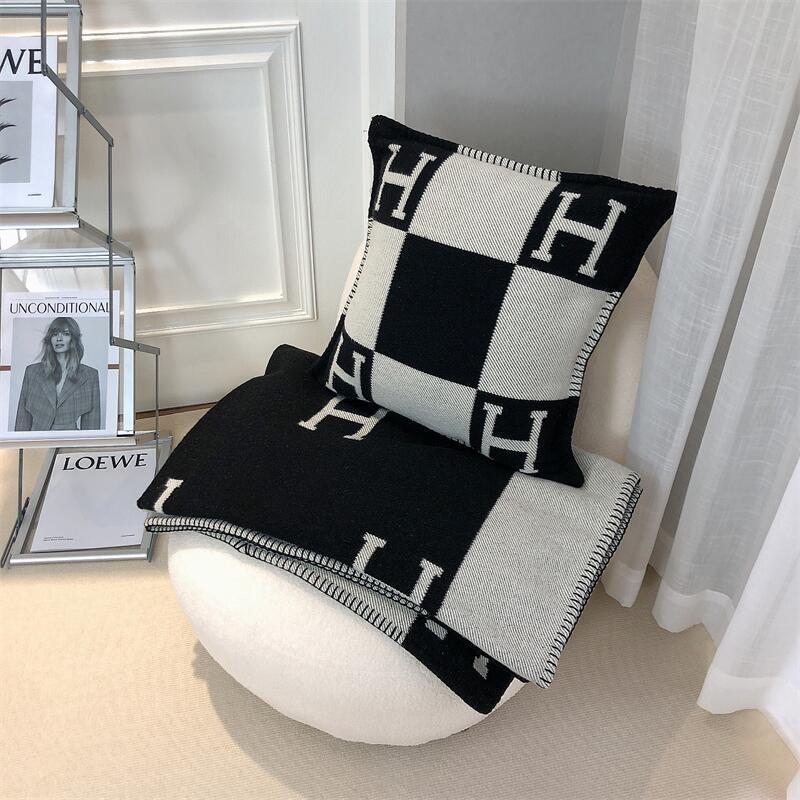 Amazon H 枕北欧モデルルーム昼休みソファクッション車の腰サポート背もたれクッションニット枕カバー