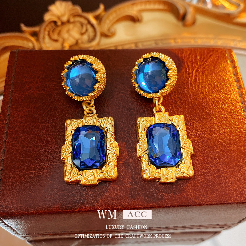 Silver needle circle inlaid square earrings