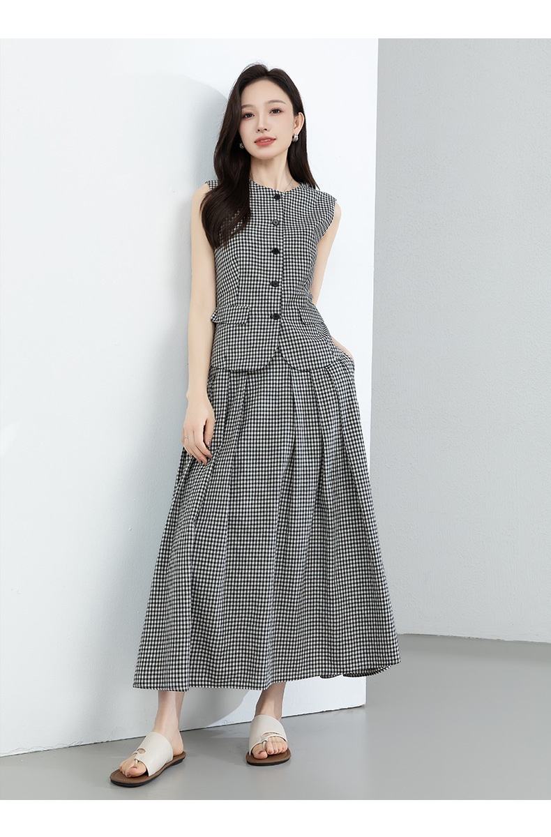 Áo gile nữ cổ tròn kẻ sọc đen trắng phối chân váy linen cạp chun — Áo gi lê - 66080 ô đen trắng chi tiết 23