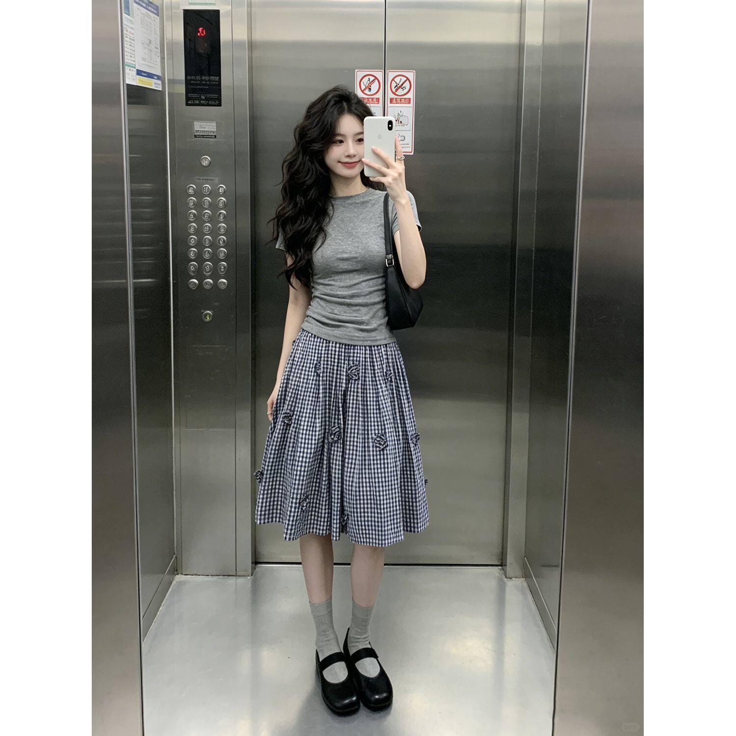 Mm526 Irregular Casual Sports Suit for Women in Summer, Slim Fit, Waist-Cinching, Right-Shoulder Short-Sleeved Floral Skirt