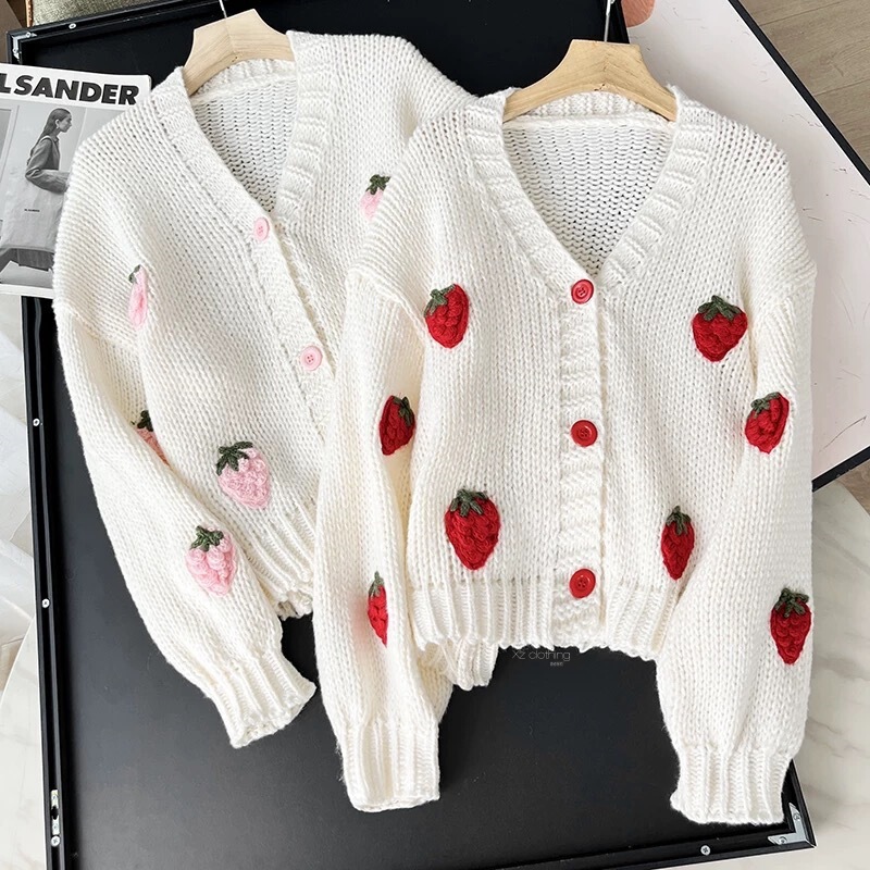 Spring and Autumn Strawberry Style Versatile V-Neck Knitted Cardigan Fashionable Gentle Sweet Three-Dimensional Short Sweater Jacket Women's Clothing