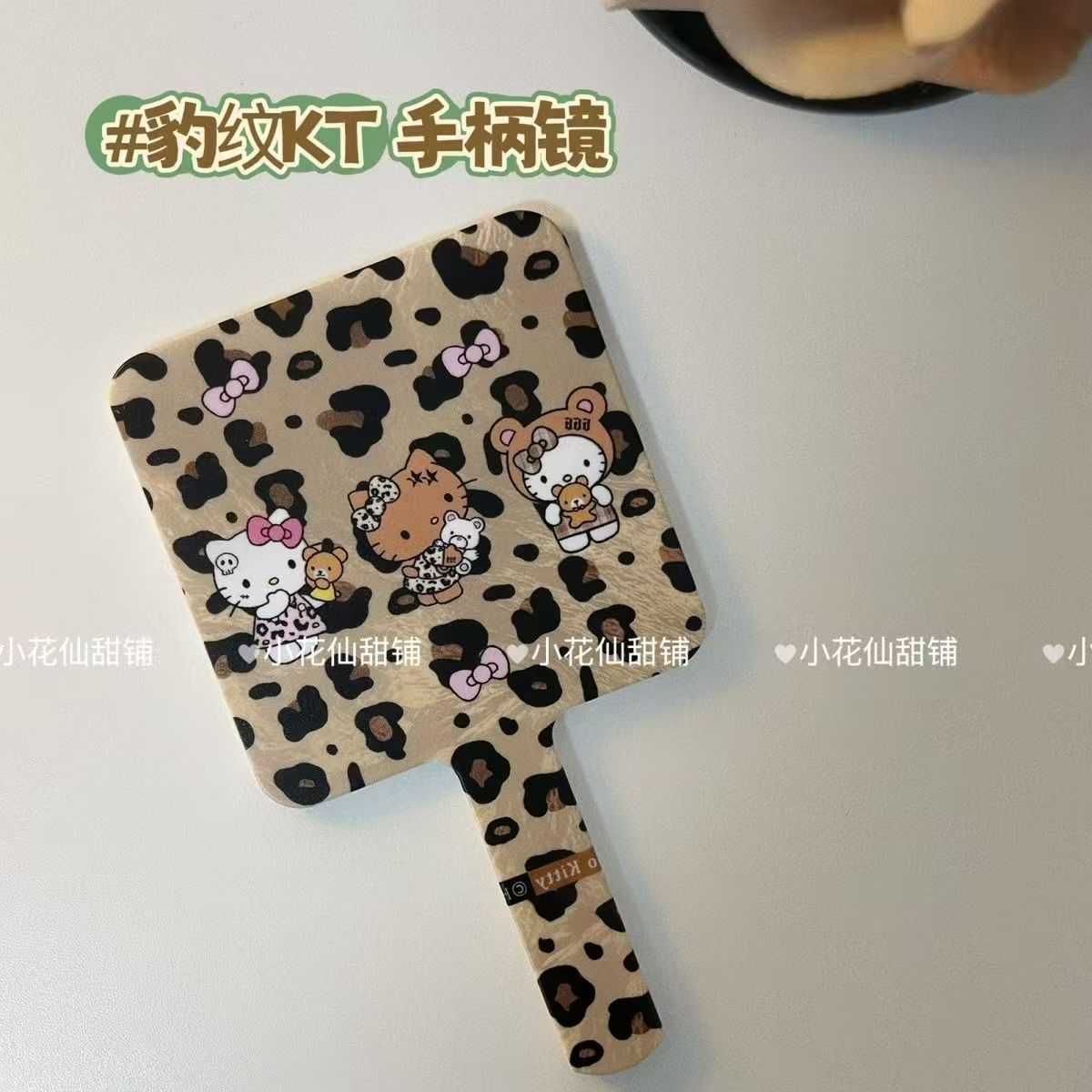 Cute handheld cartoon handle