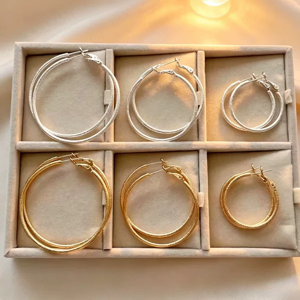 Copper Gold-Plated Ultra-Thin Metal Minimalist Style Hoop Earrings New Luxury Niche Fashion Earrings for Women
