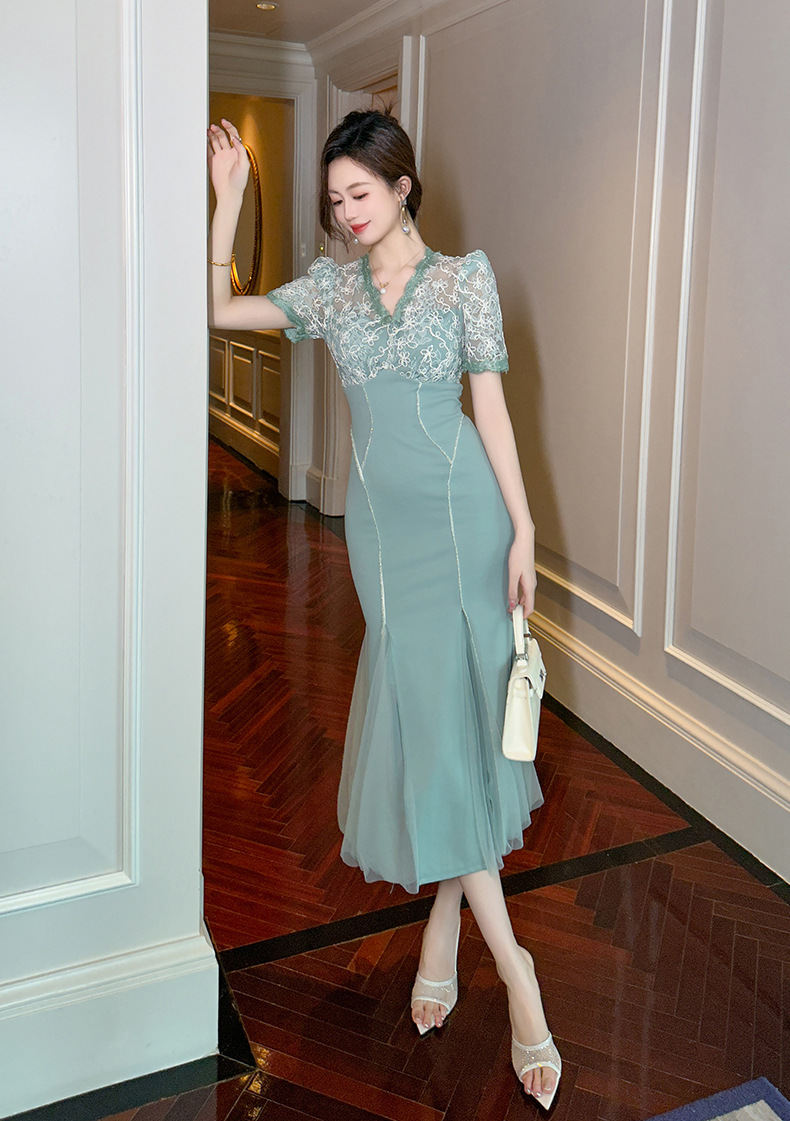 Đầm ôm body nữ cổ V ren xếp tầng đuôi cá dáng dài — bạc hà xanh chi tiết 8