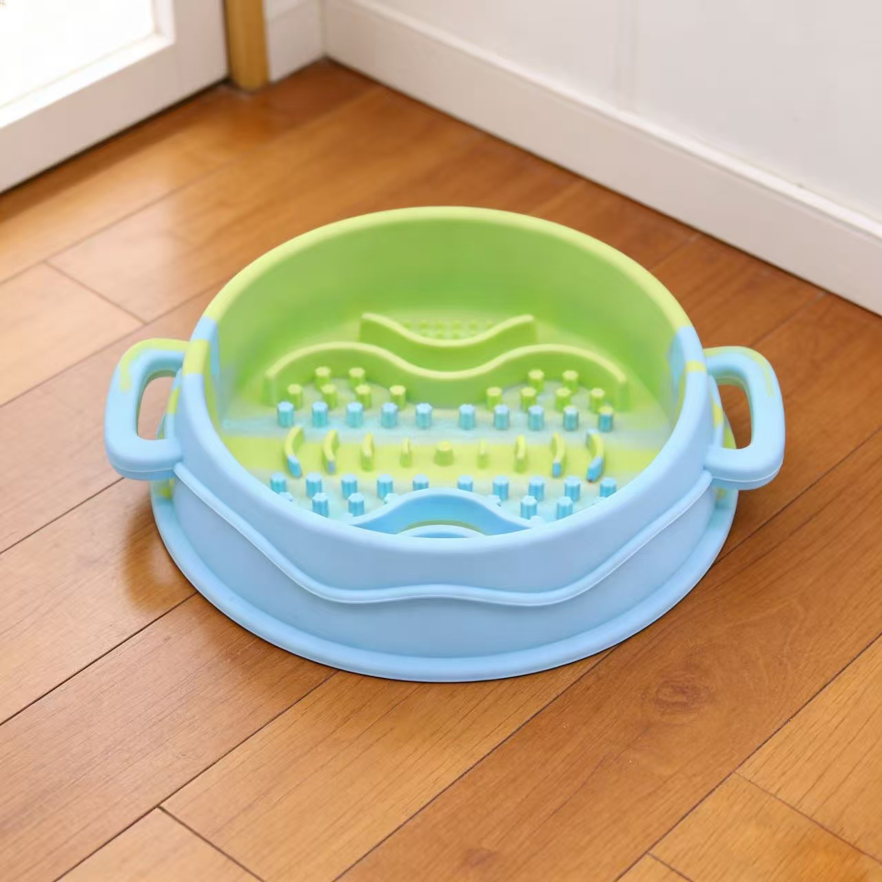 New Silicone Pet Slow Feeder Bowl for Dogs, Anti-Spill Dog Bowl with Suction Cup, Non-Slip Dog Food Bowl Supplies
