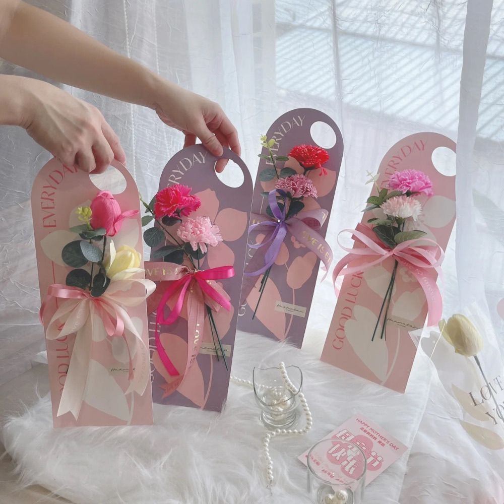 批发母亲节浪漫花艺套装520手提花盒雅致清新风格适合精致花卡