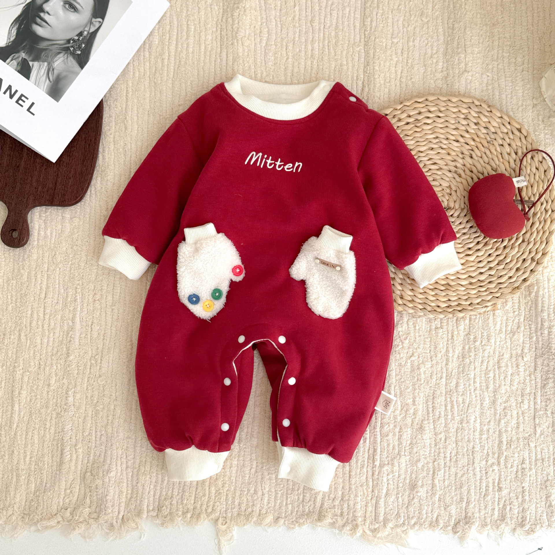 2024 nuevo traje de gatear para bebé de invierno, estilo occidental, cálido, cómodo y grueso de una pieza, vestido rojo de Año Nuevo, vestido de fin de semana