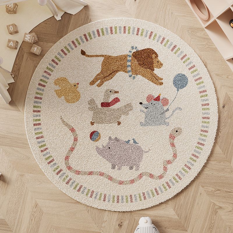Cartoon round carpet made of faux fur for home use