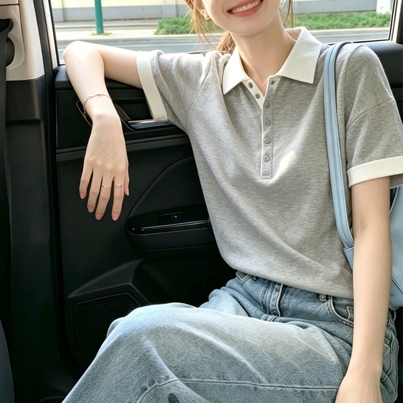 Gray Patchwork Short-Sleeve Loose T-Shirt for Women, 2026 Summer Polo Collar, Super Trendy, Age-Reducing, Very Attractive Niche Top