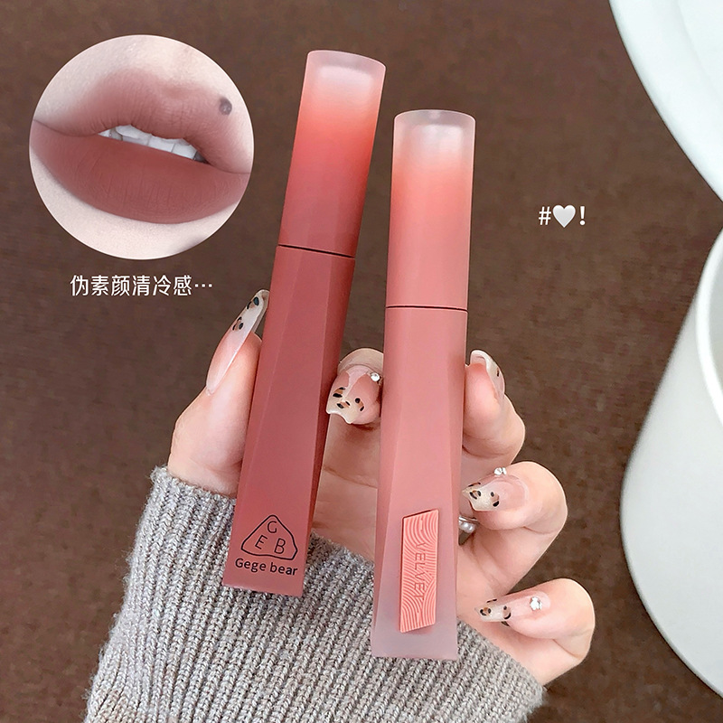Gege oso terciopelo alto esmalte de labios, niebla de terciopelo mate no es fácil de tocar tazas de lápiz labial transfronterizo fábrica al por mayor