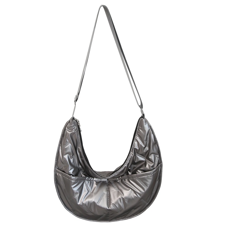 Retro capacious one-shoulder bag
