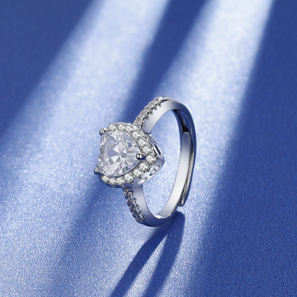 Wedding ring heart shaped, one carat