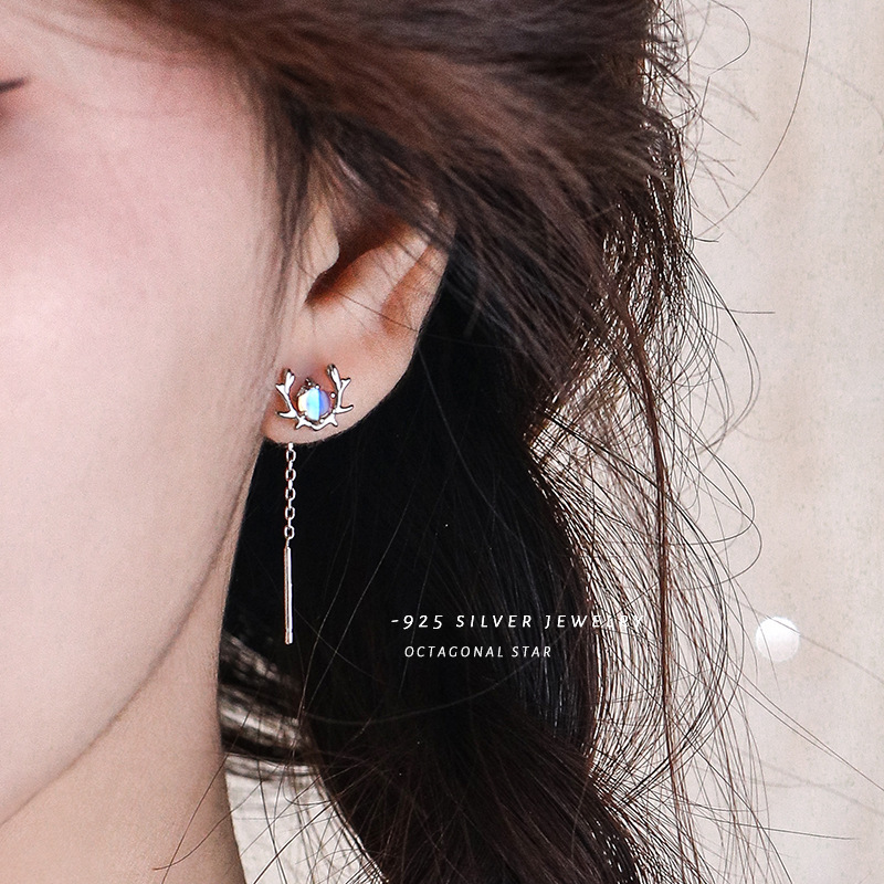La diffusion en direct de T iktok s Silver Deer a vos boucles d'oreilles à pampilles en bois de cerf Sen Milu, bijoux d'oreille tendance_voghion.com
