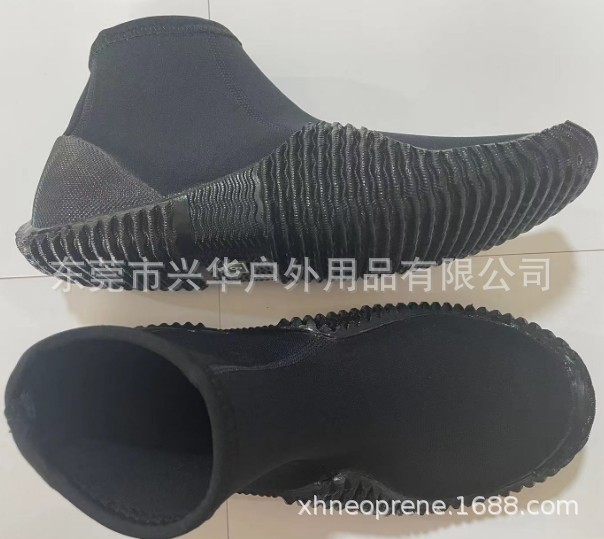 In stock and fast delivery 3MM short tube sulfur-added shoes diving shoes nail bottom camouflage nail bottom spot sulfur-added shoes upstream shoes sulfur-added