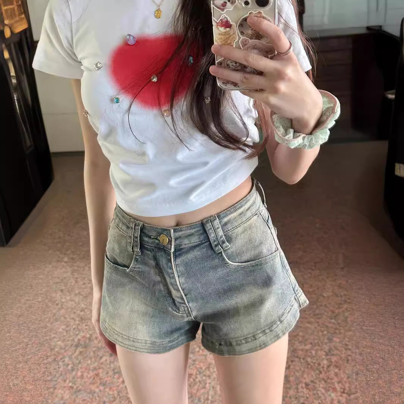 2025 High Street Denim Shorts for Women, Summer Style, Niche High-Waisted Slimming Hot Girl Vintage A-Line Hot Pants Wholesale