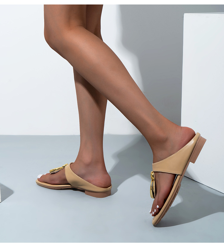 Sandali donna con cinturino e fibbia per l'estate_voghion.com
