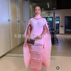 ミサキの新商品の純色v襟のしわのフランスの立体の木の耳元のケーキのドレスのワンピースの婦人服の大きいサイズはまたがります。