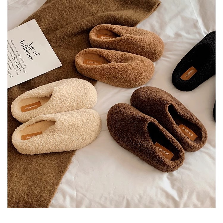 Grape Mom otoño e invierno nuevo estilo Baotou zapatos de algodón cálidos de un solo pedal más medias pantuflas de lana de terciopelo ropa exterior femenina modelos de otoño e invierno