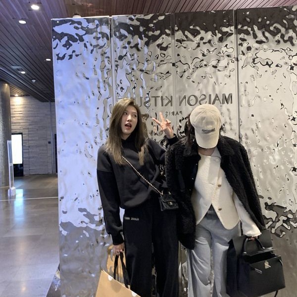 花灰刺绣休闲卫衣套装女秋冬加绒慵懒连帽上衣阔腿裤时尚两件套