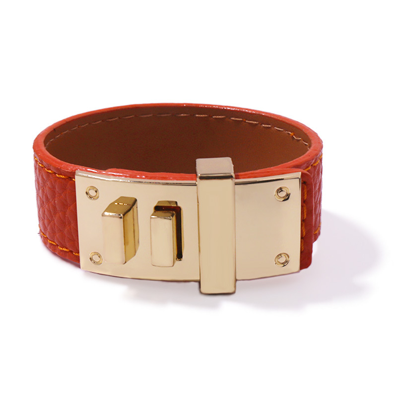 Designer Punk Överdrivet brett läder PU-läderarmband Dammodesmycken Tillbehör Bästa presenten till hennes bröllopsfestdekoration_voghion.com