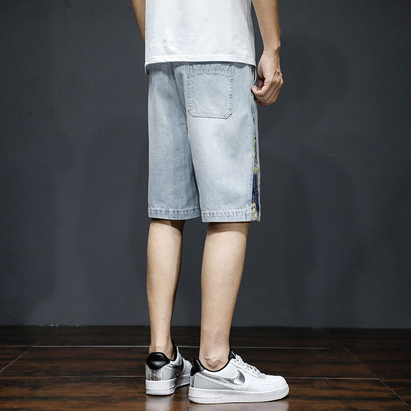 Pantalones cortos de vaqueros para hombres de verano delgados bordados pantalones de cinco puntos de moda herramientas de moda pantalones casuales de cinco puntos