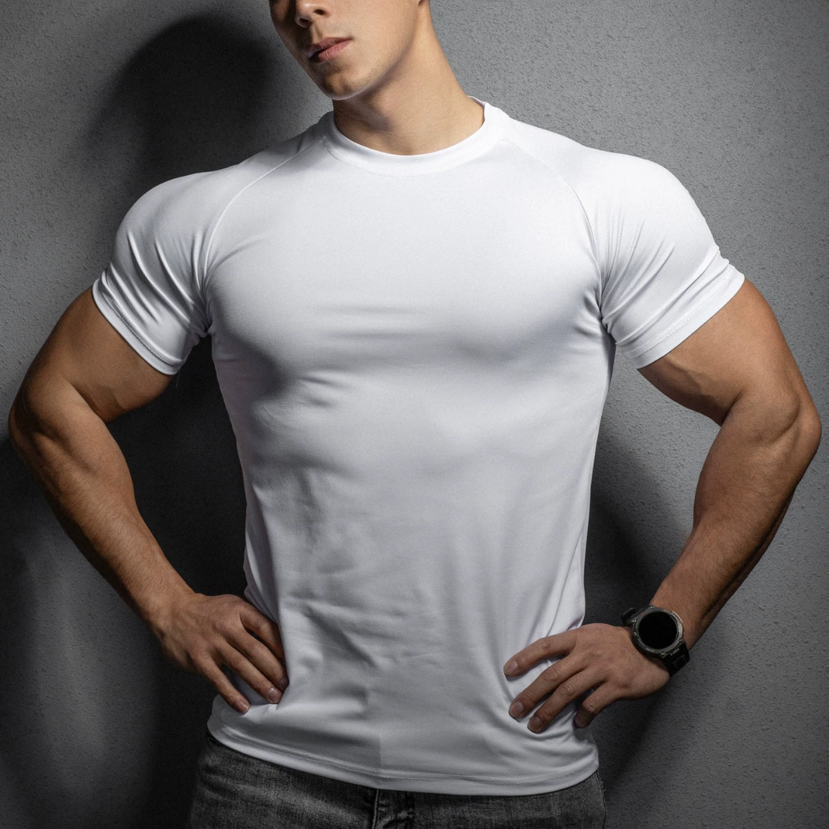 Новый стиль мужской спорт повседневный бег тренажерный зал силовые тренировки эластичные быстросохнущие сплошные футболки с короткими рукавами