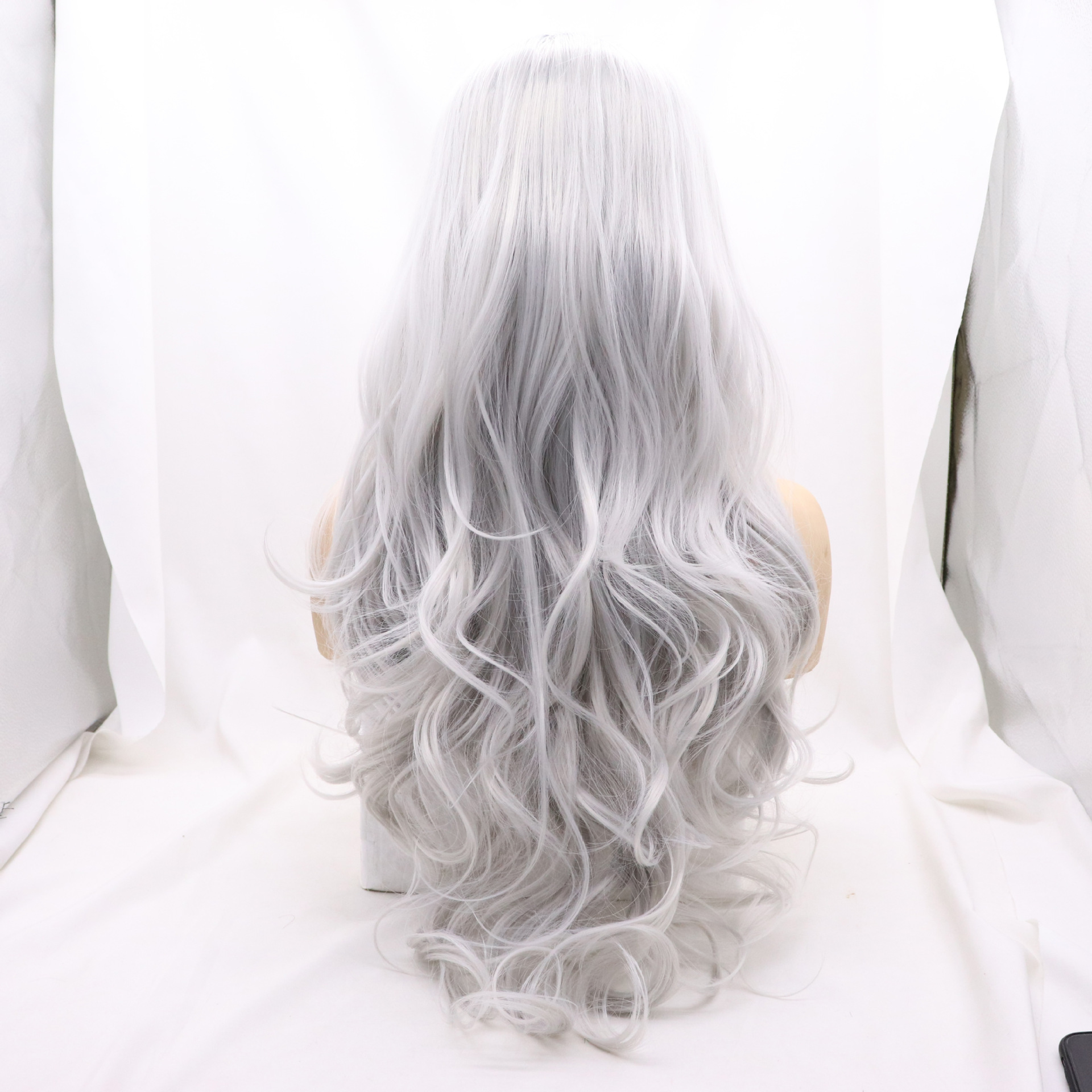 NEWLOOK Exportación de fibra química de alta temperatura, casco de seda, modelos populares europeos y americanos, encaje delantero, ganchos de media mano, pelucas disponibles en stock