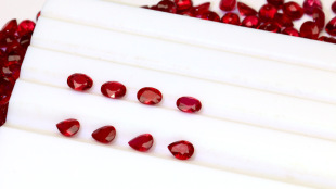 Mozambique high quality red treasure Miscellaneous precious jewelry with stone pigeon red Natural Ruby bare stone