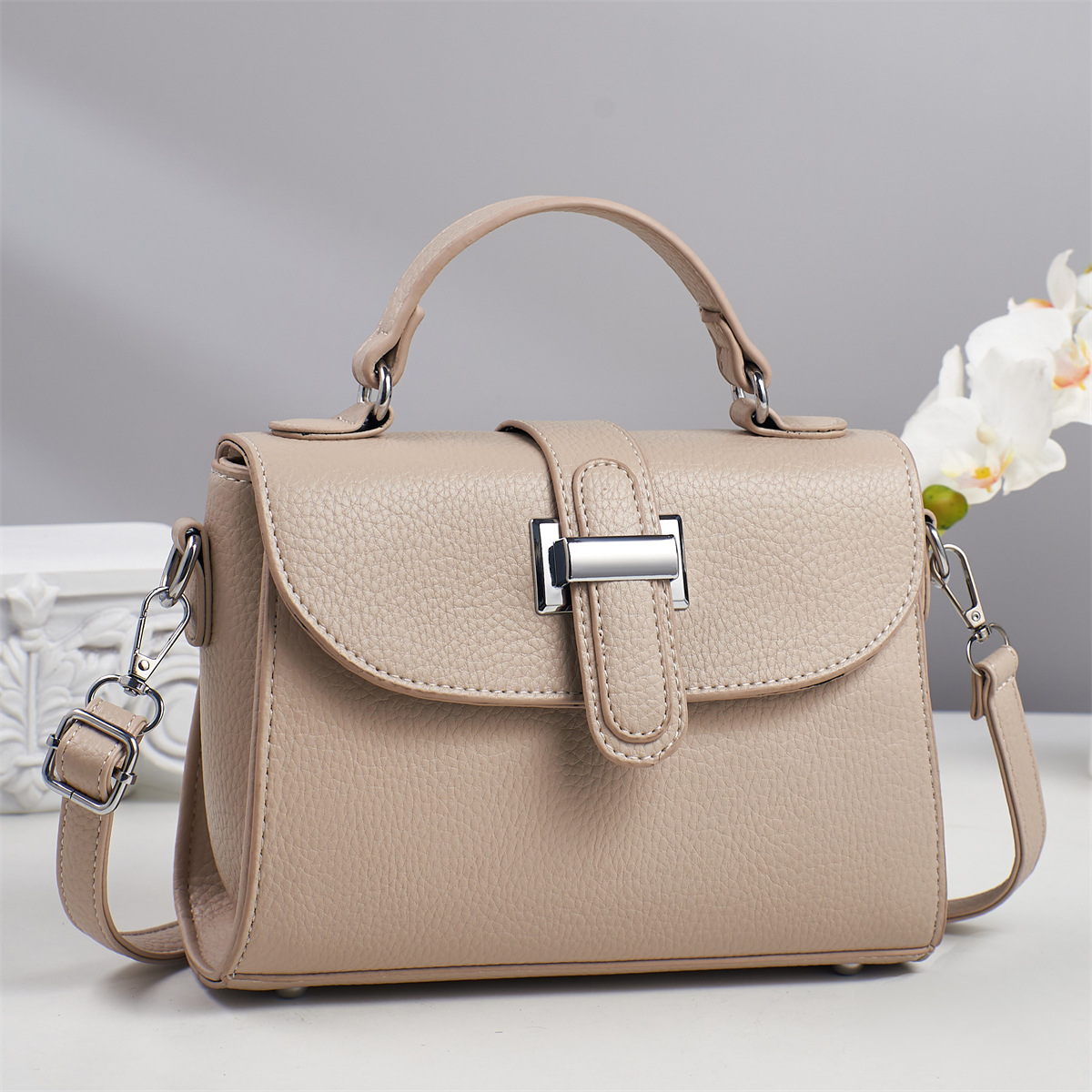 Bolso de madre de moda estilo caliente de comercio exterior 2025 verano nuevo mensajero de un solo hombro bolso de todo fósforo para mujer