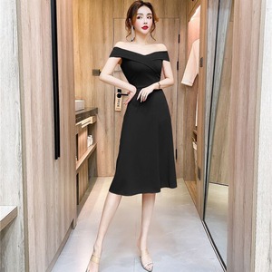 A-line neckline low cut and close waist A-line long skirt， toasting suit date dress short sleeve dress