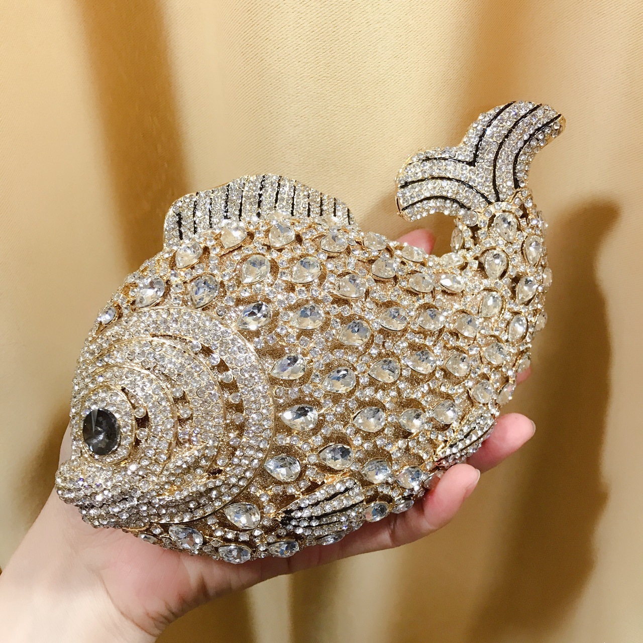 Nuevo paquete de cena de diamantes sirena bolsas de cristal bolsas de diamantes animales peces de oro caja dura bolsas de diamantes llenas