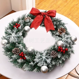 圣诞花环;圣诞装饰品;圣诞树