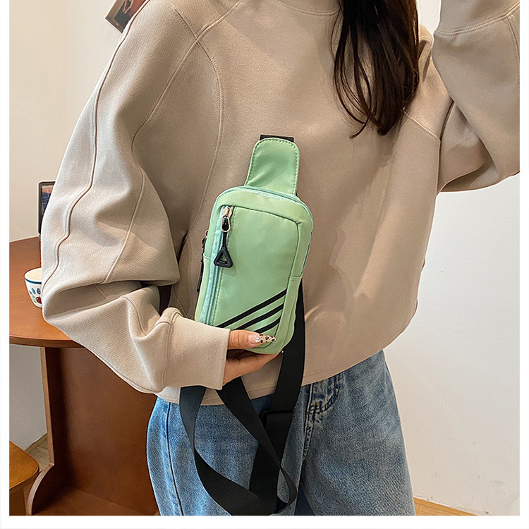 Fashionable crossbody phone bag, niche chest bag, mini crossbody bag, casual Japanese sporty small bag, light and simple single-shoulder bag undefined